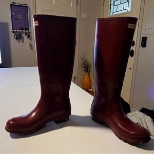 Women’s Hunter rain boots size 9